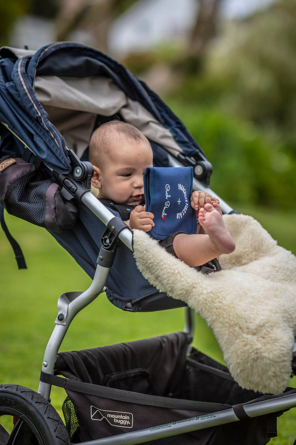 Fun and functional. First aid kit for parents of children. Contains all the essentials in a small kit. Ideal babyshower gift. Designed in New Zealand. Contains natural manuka first aid.